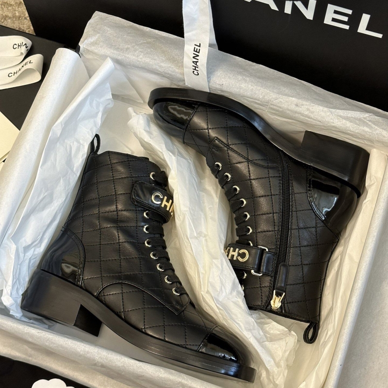 Ch*el boots